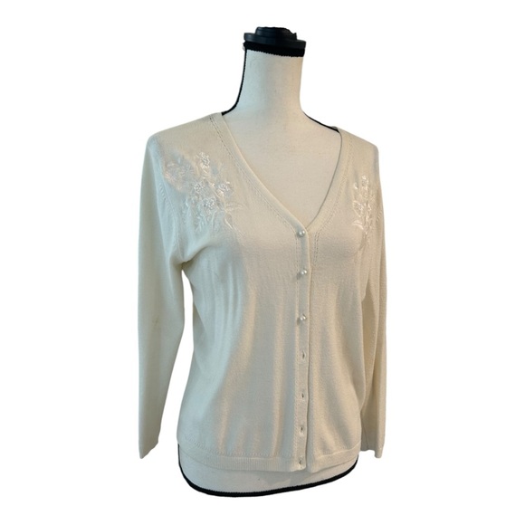 LAST DAY Ivory with Pearl Buttons and Embroidery Tone on Tone Cardigan Medium - Picture 7 of 9